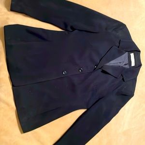 Classic womens suit jacket fully lined and slightly fitted, size medium